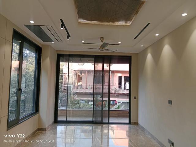 3 BHK Independent Builder Floor in Lajpat Nagar for resale New Delhi. The reference number is 19274312