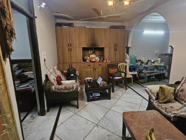 3 BHK Independent Builder Floor in Laxmi Nagar for resale New Delhi. The reference number is 9339470
