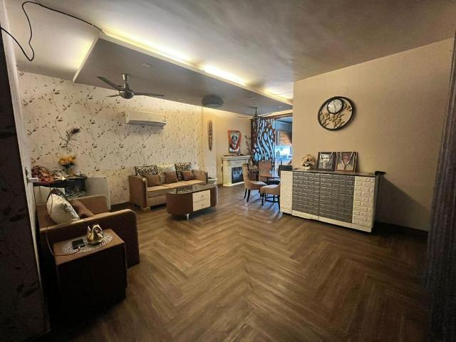 3 BHK Independent Builder Floor in Punjabi Bagh for resale New Delhi. The reference number is 19115735