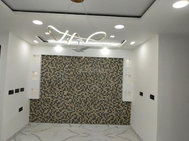 3 BHK Independent Builder Floor in Punjabi Bagh for resale New Delhi. The reference number is 19290550