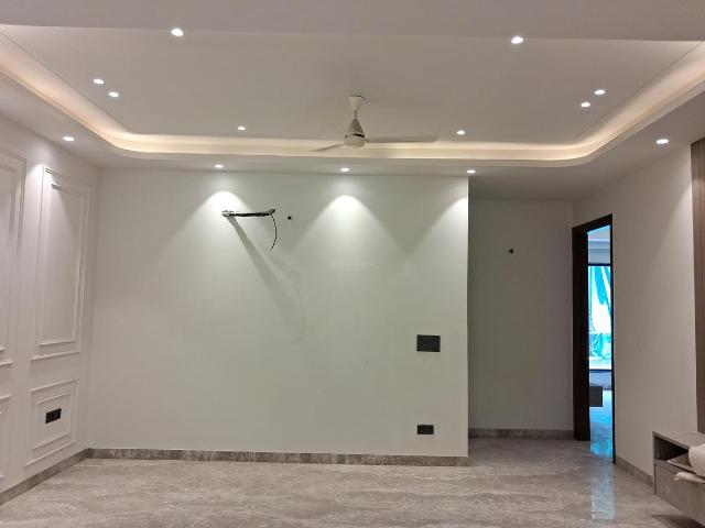 3 BHK Independent Builder Floor in Punjabi Bagh for resale New Delhi. The reference number is 20164569