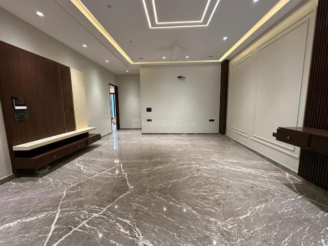 3 BHK Independent Builder Floor in Punjabi Bagh for resale New Delhi. The reference number is 20568024