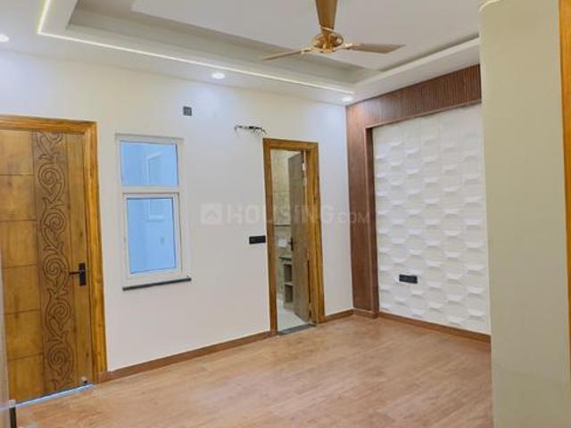 3 BHK Independent Builder Floor in Pandav Nagar for resale NH 24 Ghaziabad. The reference number is 16884939