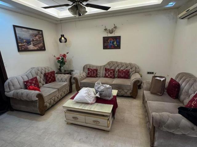 3 BHK Independent Builder Floor in Paschim Vihar for rent New Delhi. The reference number is 19113606