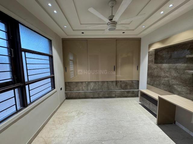 3 BHK Independent Builder Floor in Paschim Vihar for rent New Delhi. The reference number is 19785809