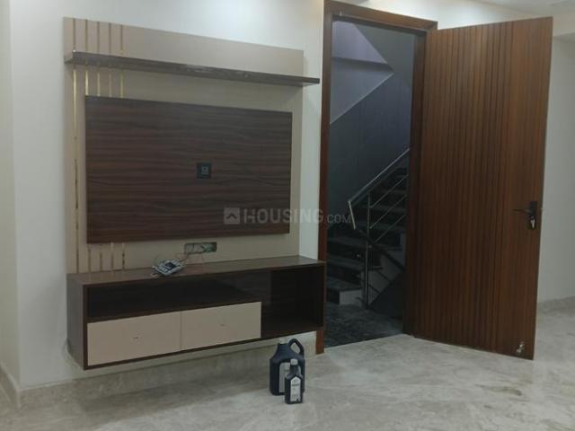 3 BHK Independent Builder Floor in Paschim Vihar for rent New Delhi. The reference number is 19981775