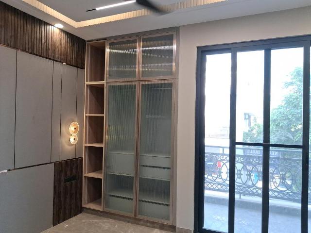 3 BHK Independent Builder Floor in Paschim Vihar for rent New Delhi. The reference number is 20192077