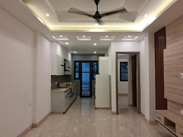 3 BHK Independent Builder Floor in Paschim Vihar for resale New Delhi. The reference number is 14008388