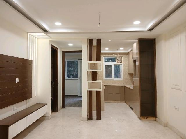 3 BHK Independent Builder Floor in Paschim Vihar for resale New Delhi. The reference number is 16085140