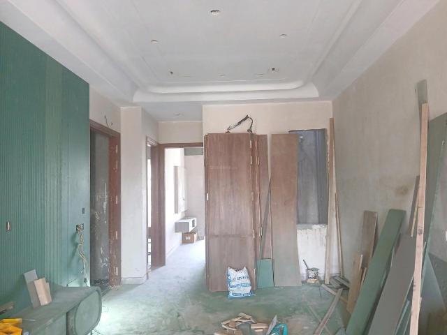 3 BHK Independent Builder Floor in Paschim Vihar for resale New Delhi. The reference number is 18420989