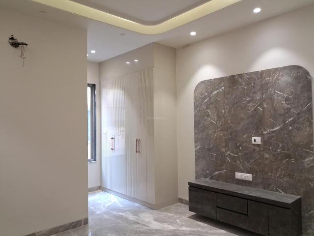 3 BHK Independent Builder Floor in Paschim Vihar for resale New Delhi. The reference number is 18993209