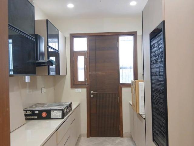 3 BHK Independent Builder Floor in Paschim Vihar for resale New Delhi. The reference number is 18307448