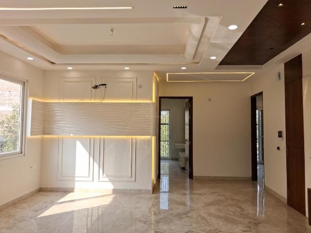 3 BHK Independent Builder Floor in Paschim Vihar for resale New Delhi. The reference number is 19424740