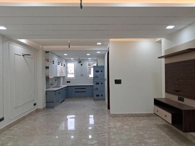 3 BHK Independent Builder Floor in Paschim Vihar for resale New Delhi. The reference number is 19850337