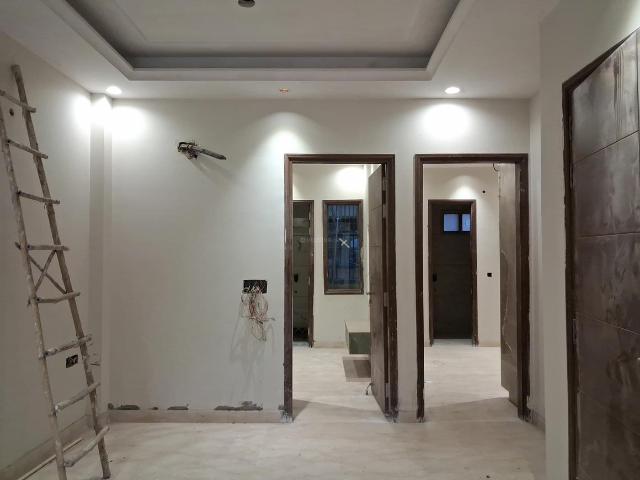 3 BHK Independent Builder Floor in Paschim Vihar for resale New Delhi. The reference number is 19950519