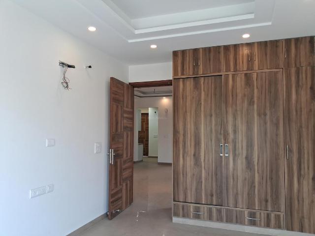3 BHK Independent Builder Floor in Paschim Vihar for resale New Delhi. The reference number is 19205609