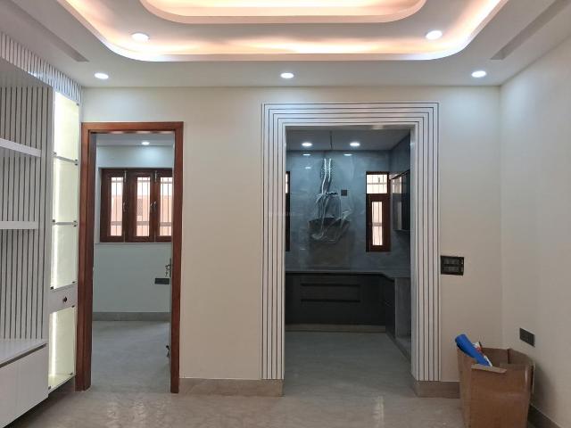 3 BHK Independent Builder Floor in Paschim Vihar for resale New Delhi. The reference number is 19312681