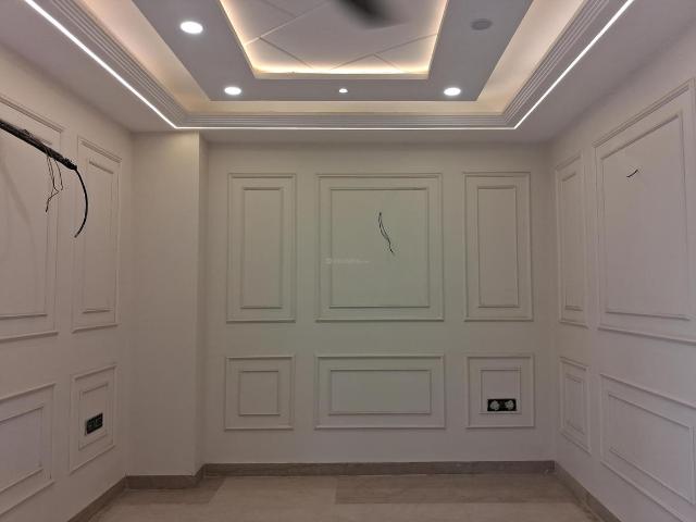 3 BHK Independent Builder Floor in Paschim Vihar for resale New Delhi. The reference number is 20501096