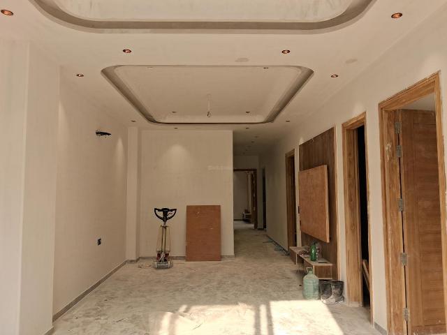 3 BHK Independent Builder Floor in Paschim Vihar for resale New Delhi. The reference number is 20569082