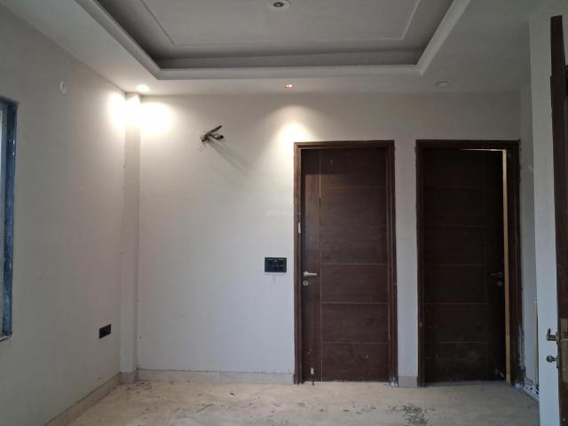 3 BHK Independent Builder Floor in Paschim Vihar for resale New Delhi. The reference number is 20696940