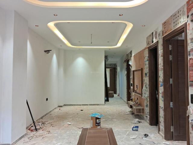 3 BHK Independent Builder Floor in Paschim Vihar for resale New Delhi. The reference number is 20789553