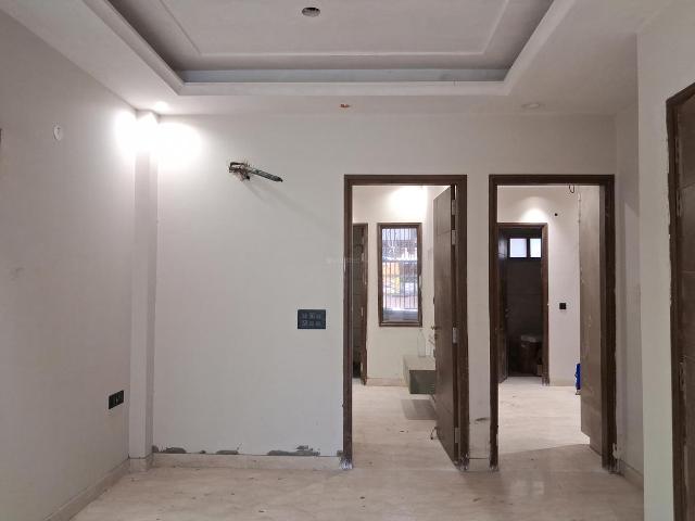 3 BHK Independent Builder Floor in Paschim Vihar for resale New Delhi. The reference number is 20864501
