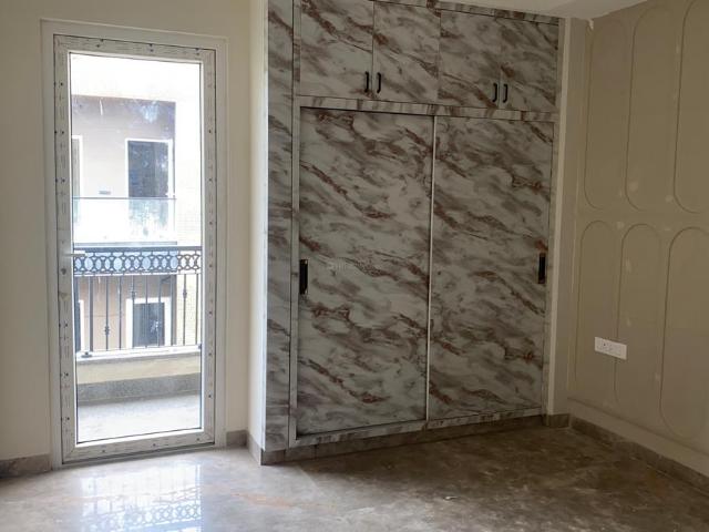 3 BHK Independent Builder Floor in Paschim Vihar for resale New Delhi. The reference number is 20875854