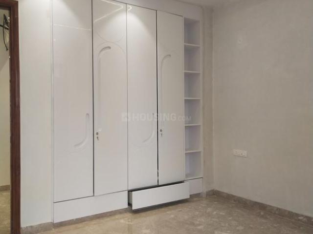 3 BHK Independent Builder Floor in Paschim Vihar for resale New Delhi. The reference number is 20024506