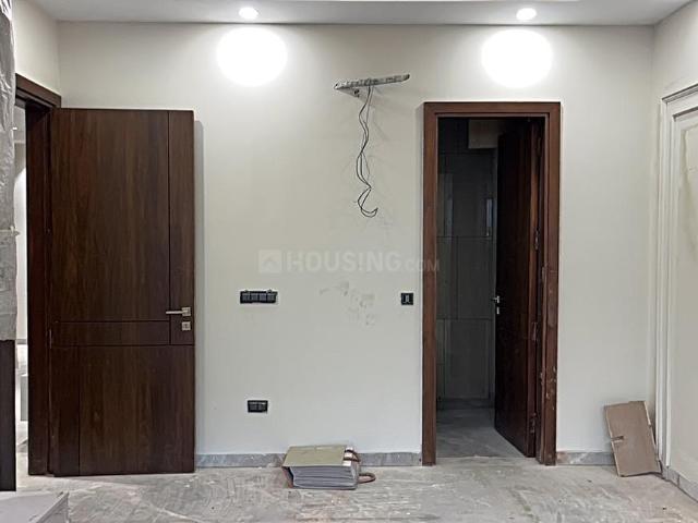 3 BHK Independent Builder Floor in Paschim Vihar for resale New Delhi. The reference number is 20038644