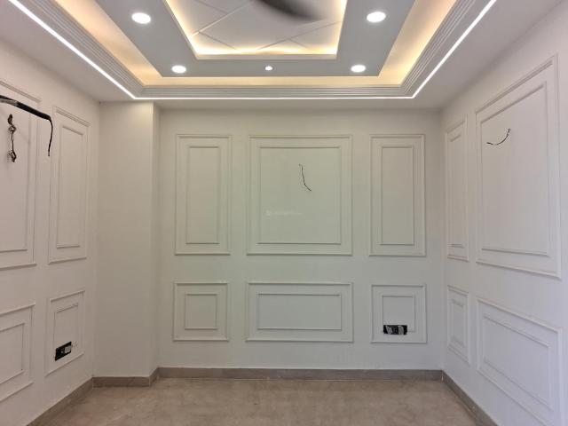 3 BHK Independent Builder Floor in Paschim Vihar for resale New Delhi. The reference number is 20042593