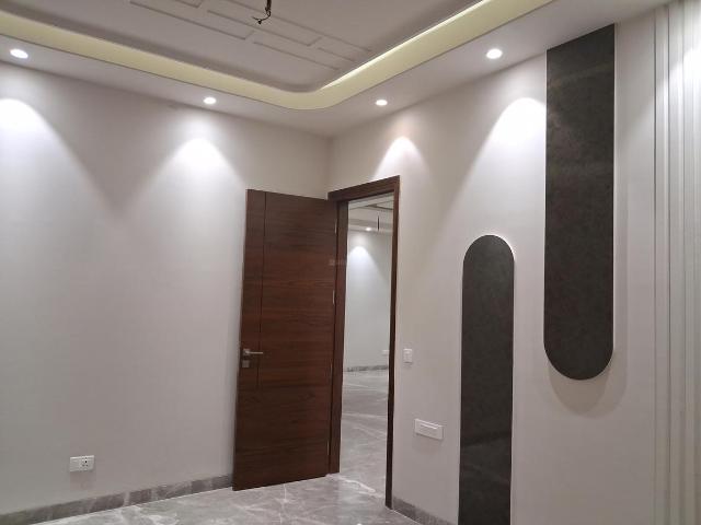 3 BHK Independent Builder Floor in Paschim Vihar for resale New Delhi. The reference number is 20075877