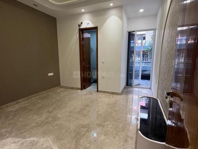3 BHK Independent Builder Floor in Paschim Vihar for resale New Delhi. The reference number is 20077530