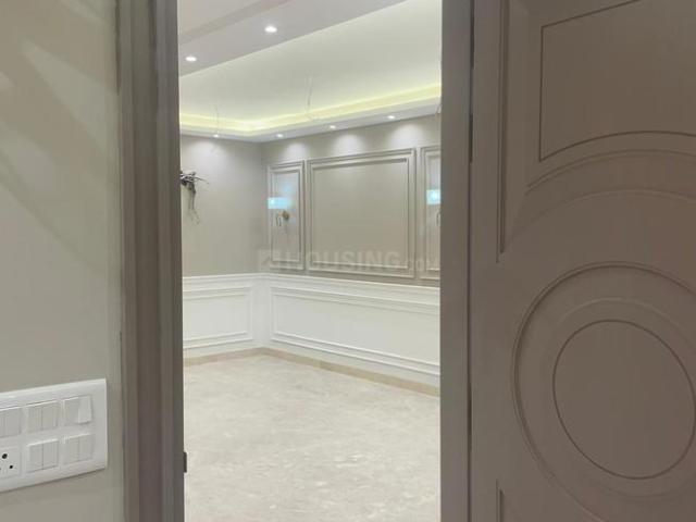3 BHK Independent Builder Floor in Paschim Vihar for resale New Delhi. The reference number is 20085574