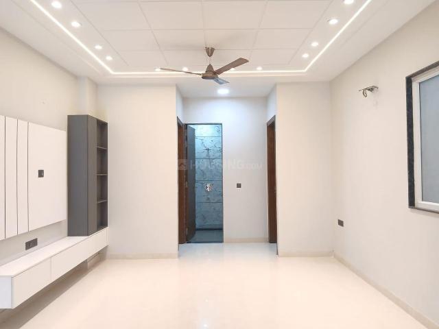 3 BHK Independent Builder Floor in Paschim Vihar for resale New Delhi. The reference number is 20107167