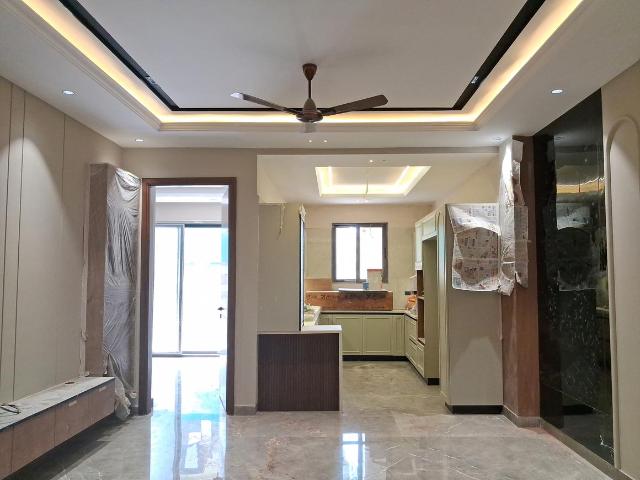 3 BHK Independent Builder Floor in Paschim Vihar for resale New Delhi. The reference number is 20119876