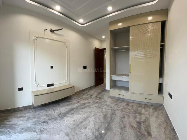 3 BHK Independent Builder Floor in Paschim Vihar for resale New Delhi. The reference number is 20148971