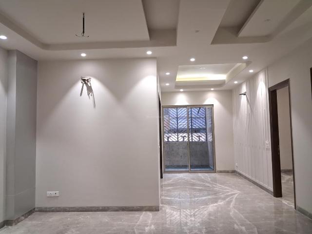 3 BHK Independent Builder Floor in Paschim Vihar for resale New Delhi. The reference number is 20240755