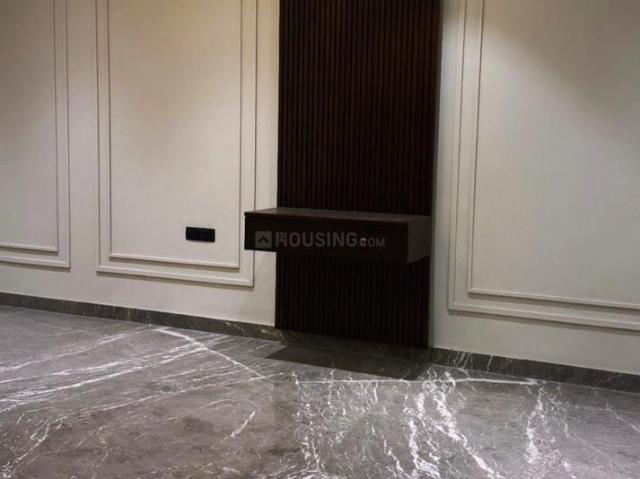 3 BHK Independent Builder Floor in Paschim Vihar for resale New Delhi. The reference number is 20284583