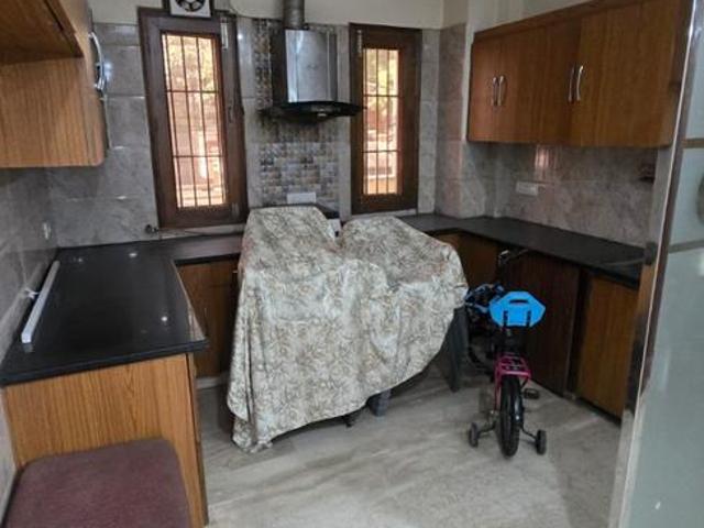 3 BHK Independent Builder Floor in Paschim Vihar for resale New Delhi. The reference number is 20316363