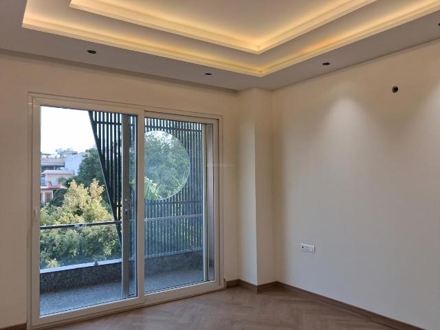 3 BHK Independent Builder Floor in Paschim Vihar for resale New Delhi. The reference number is 20333068