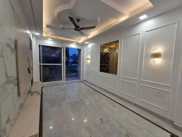 3 BHK Independent Builder Floor in Patel Nagar for resale Delhi Central. The reference number is 16892516