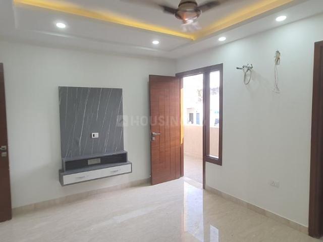 3 BHK Independent Builder Floor in Patel Nagar for resale Delhi Central. The reference number is 16821003