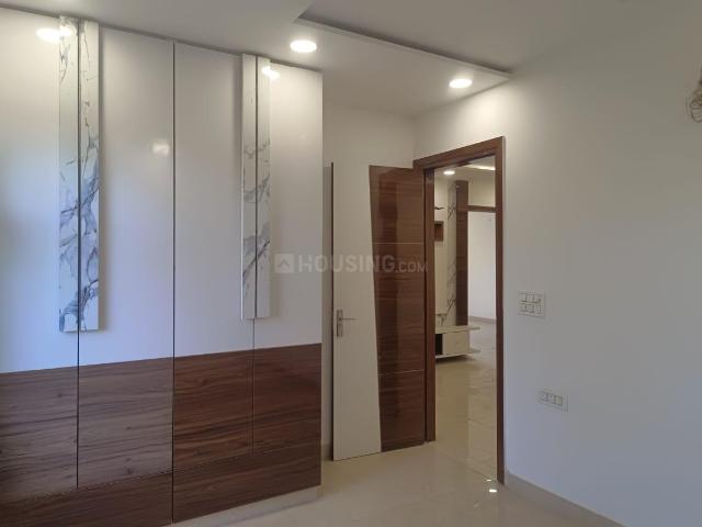 3 BHK Independent Builder Floor in Pitampura for resale New Delhi. The reference number is 19981008