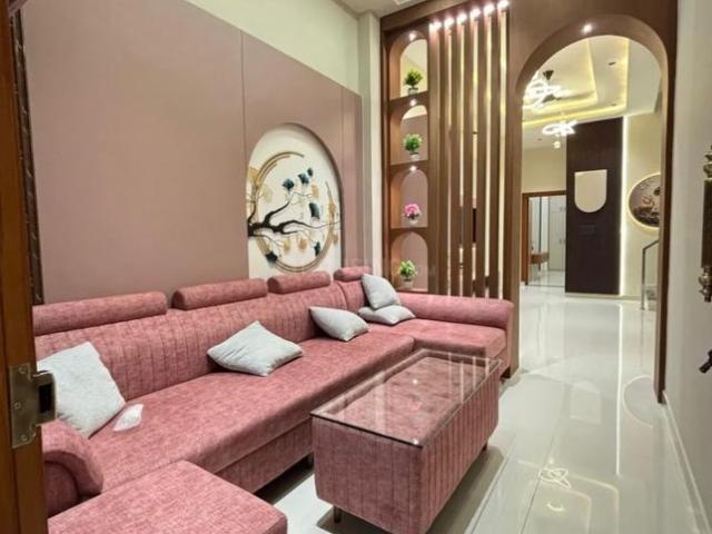 3 BHK Independent Builder Floor in Pitampura for resale New Delhi. The reference number is 20255664