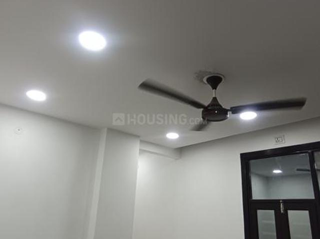 3 BHK Independent Builder Floor in Pitampura for resale New Delhi. The reference number is 20316413