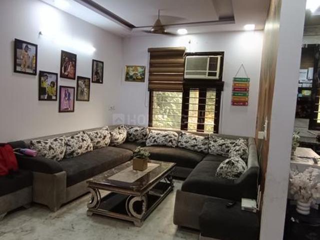 3 BHK Independent Builder Floor in Pitampura for resale New Delhi. The reference number is 20799893