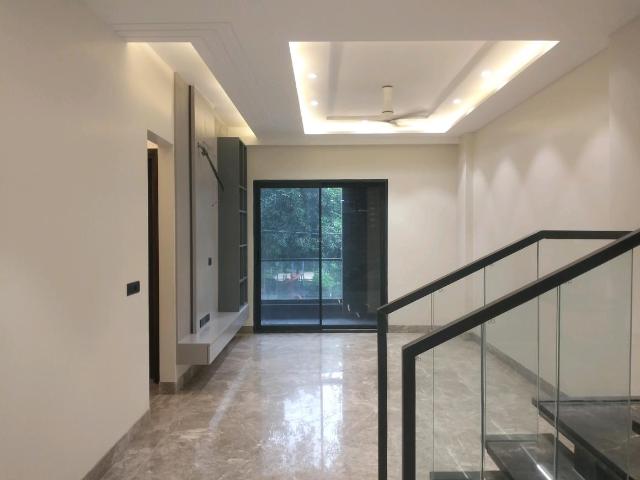 3 BHK Independent Builder Floor in Pitampura for resale New Delhi. The reference number is 20724441