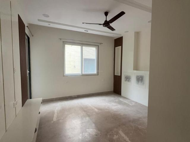 3 BHK Independent Builder Floor in Pitampura for resale New Delhi. The reference number is 20864031