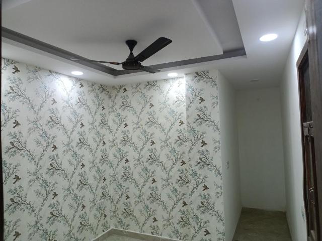 3 BHK Independent Builder Floor in Pitampura for resale New Delhi. The reference number is 20891198