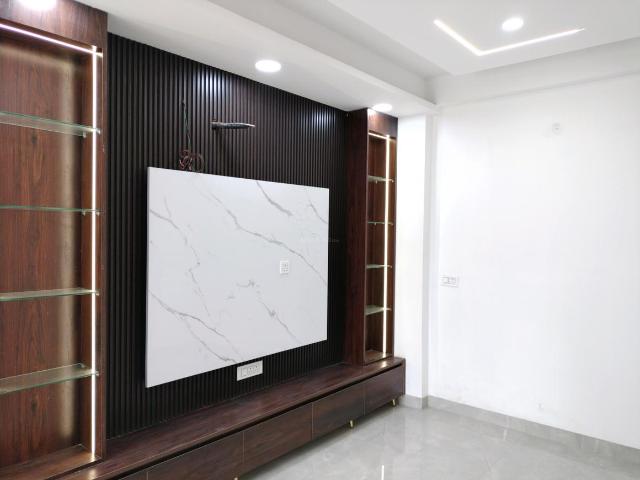 3 BHK Independent Builder Floor in Pochanpur Colony for resale New Delhi. The reference number is 19936274